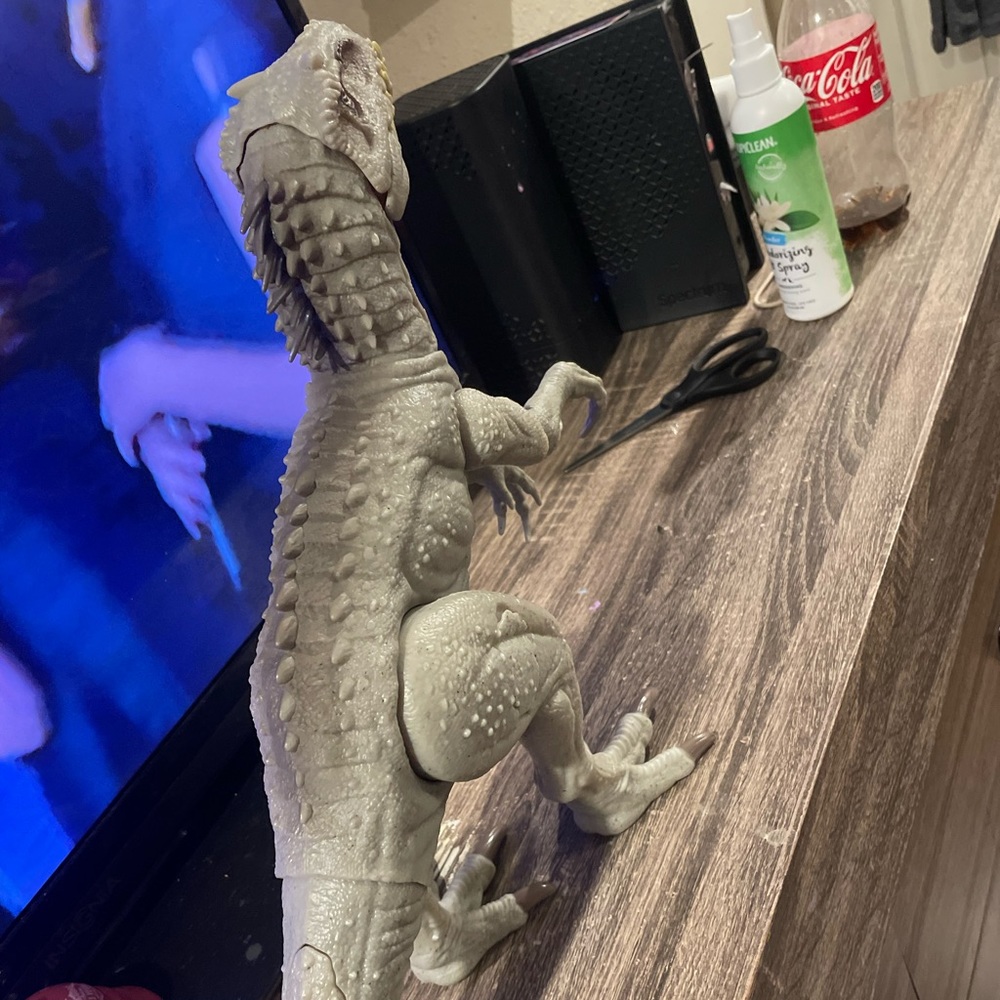 Indominus, Rex